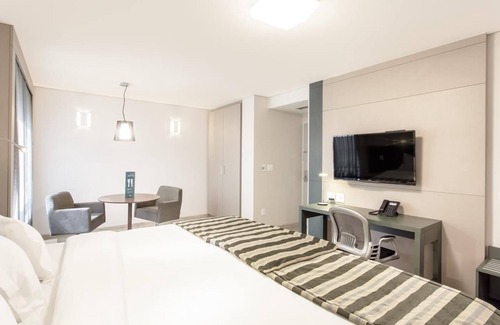 Sion Apartment | Modern Studio in the Best Spot in the South Zone of Belo Horizonte, Residential and Quiet