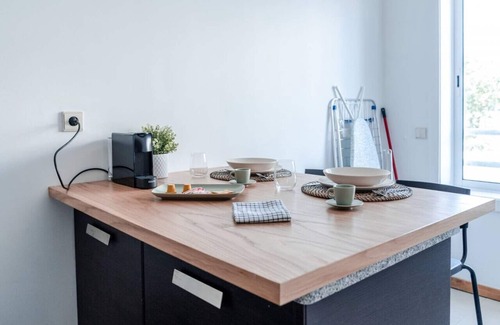 Cedofeita Apartment | Modern Studio in Lapa - 5-min walk to metro!