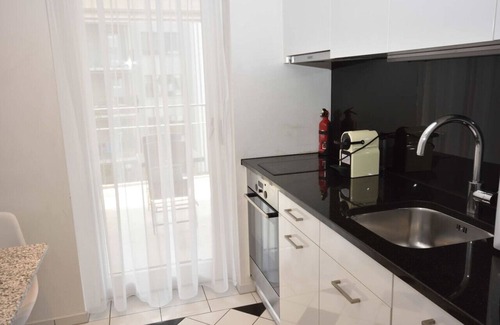 Seefeld Apartment | Modern studio in the city center (Flower 22)