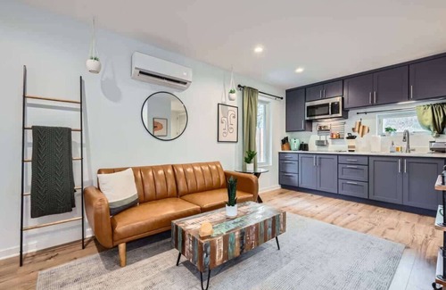 Holly House | Modern Studio in Walkable Holly District-ACL-UT-F1