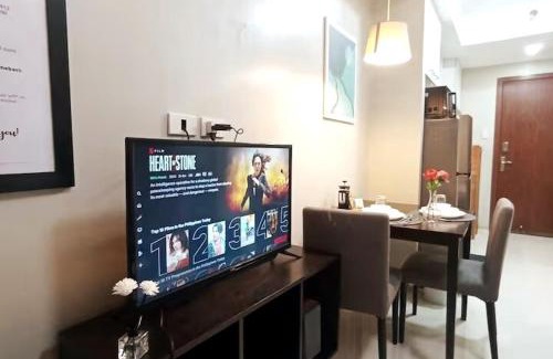 Pasig Apartment | Modern Studio near BGC and Makati with free gym