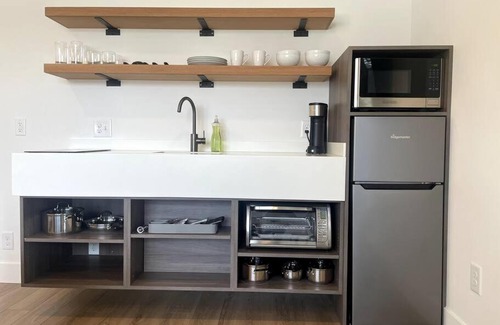 Downtown Omaha Apartment | Modern Studio Near Old Market