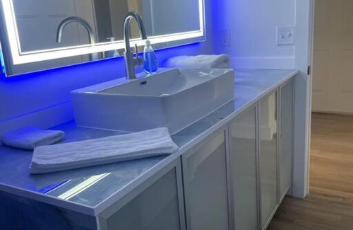 Downtown Omaha Apartment | Modern Studio Near Old Market