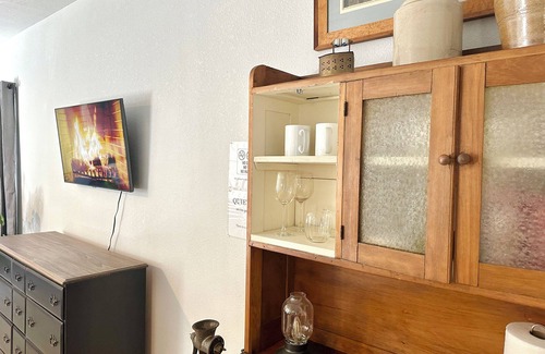 Central Oklahoma City Apartment | Modern Studio Retreat Stylish Spacious MR