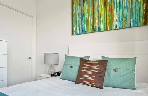 White Plains Apartment | Modern Studio | Upscale Amenities | Kitchen & Laundry
