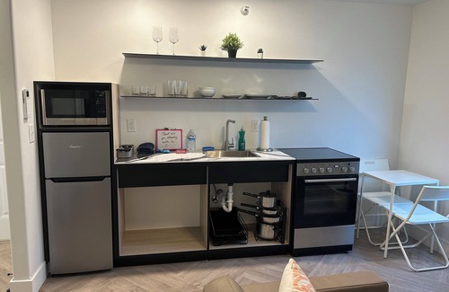 Downtown Omaha Apartment | Modern Studio Walk to Old Market