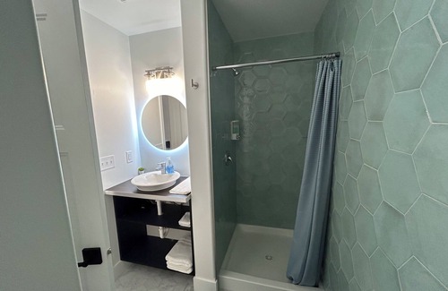 Downtown Omaha Apartment | Modern Studio Walk to Old Market