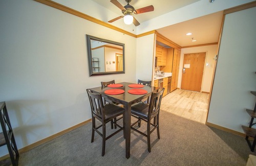 Mountain House Condo | Modern studio with an easy walk to the slopes