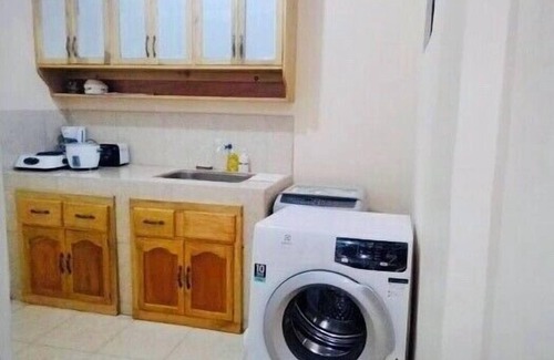 Taytay Apartment | Modern Studio with Fast WiFi