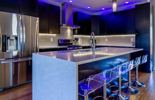 The Gate House | Modern & Stylish 3-Story Home w/ View of the Arch