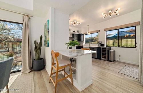 El Conquistador House | Modern & Stylish El Con Patio Home on The 3rd