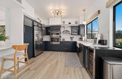 El Conquistador House | Modern & Stylish El Con Patio Home on The 3rd