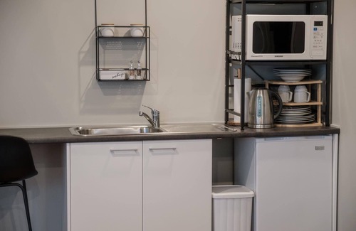 Tanners Point Apartment | Modern Stylish Guest Suite with Great Water Views