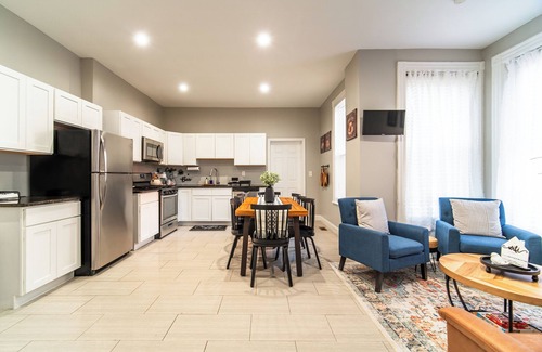 Mill River Apartment | Modern Stylish Unit in Wooster Sq, New Haven - This is a 29-night min booking