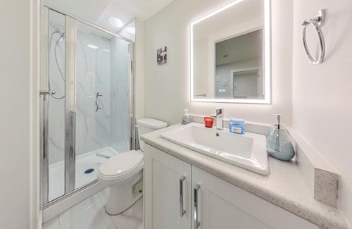 Guildford House | Modern suite fully equipped and place to enjoy