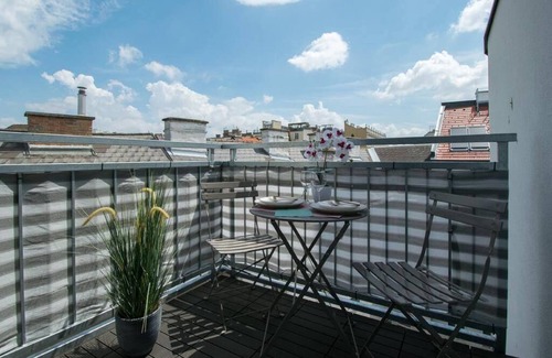 Margareten Apartment | Modern Suite Schönbrunn