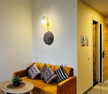 Greater Noida Apartment | Modern Suites by Hey Studio's