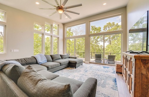 Shell Knob House | Modern Table Rock Lake Retreat w/Deck & Views!