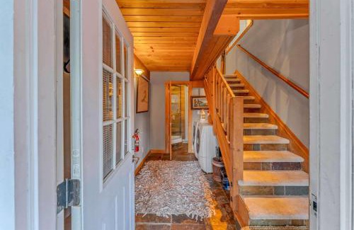 Timberland House | Modern Tahoe Retreat with Grill Walk to Beach