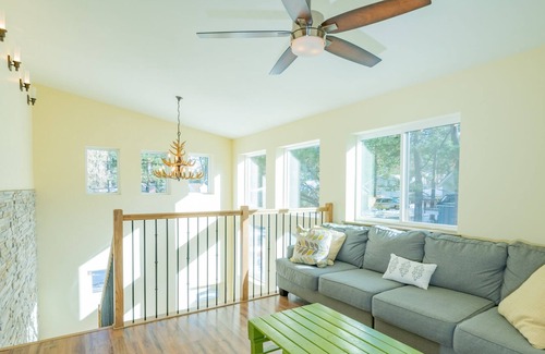 Patton House | Modern Times - Amazing Place With Super Open Concept! Jet Tub! 3 Bedroom Home