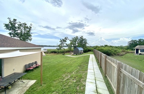 Winter Haven Cottage | *Modern Tiny Lake Cottage*AceLoc*4miles*LEGOLAND*