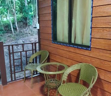 Phanom House | Modern Tor Tao camp