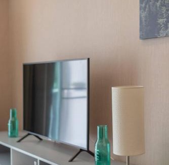 Hai Ya House | Modern Townhome at the Saturday Market and Old City