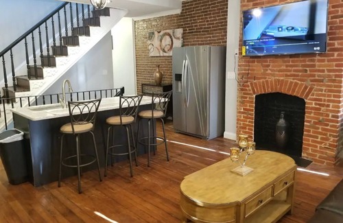 Downtown Baltimore Apartment | Modern Townhome blocks away from Camden Yards
