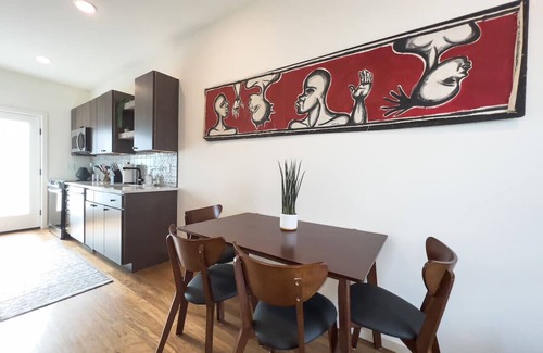 Chattanooga House | Modern Townhome by Riverwalk | Walkable & Stylish