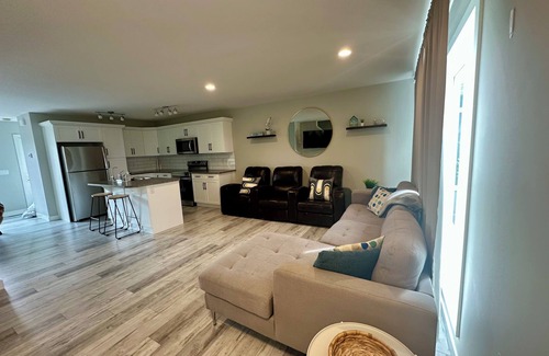 Sylvan Lake House | Modern Townhouse by the Lake