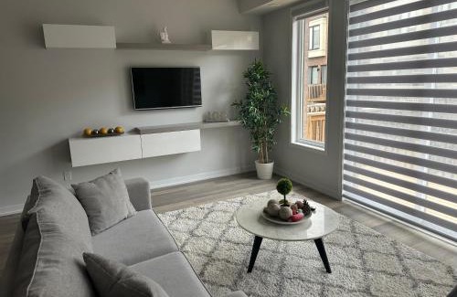 Vaughan Apartment | Modern Townhouse, Vaughan, Ontario, Canada