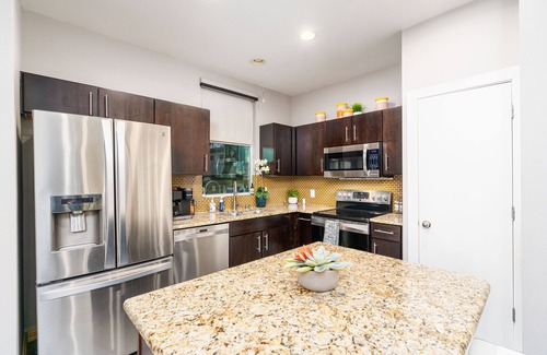 Tobin Hill House | Modern urban spot for a fun, city getaway