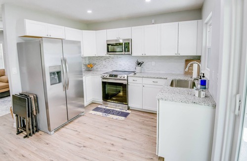 Cypress Gardens House | Modern Vacation Home near Legoland