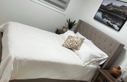 Sardis House | Modern Vally Oasis Suite