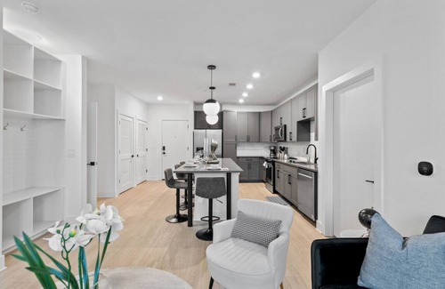 Five Points South Apartment | Modern Vibes: 2-Bedroom Condo & Secure Parking