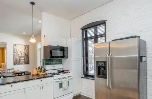 West Side House | Modern Victorian Home Entire Home Or Private Rooms Available for family or group