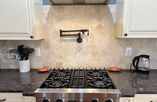 Cape May House | Modern Victorian, within town center, 2 blocks to beach, minutes walk to mall.
