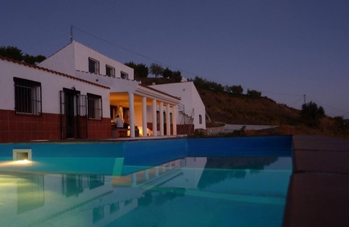 Canillas de Aceituno House | Modern Villa, Big pool, Amazing view
