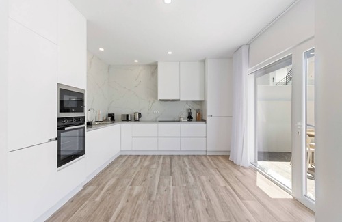 Peniche Villa | Modern Villa with Private Pool Near Baleal Beach