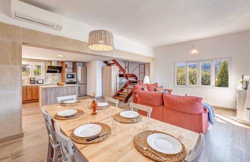 Puerto de Soller Villa | Modern Villa Dos Mundos with Rooftop Terrace, Heating, Balcony & Sea View