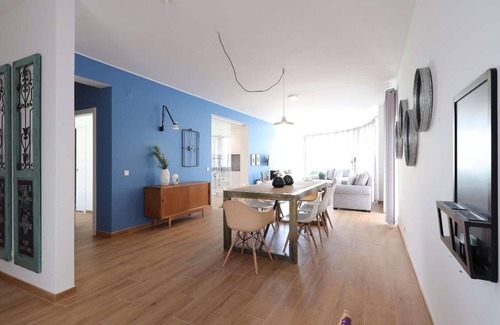 Vale de Carro Villa | Modern villa, short drive to restaurants and shops