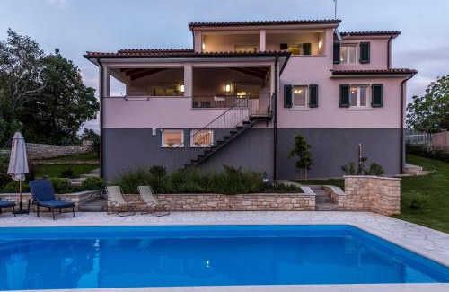Jakovici Villa | Modern Villa Vesna with Private Pool