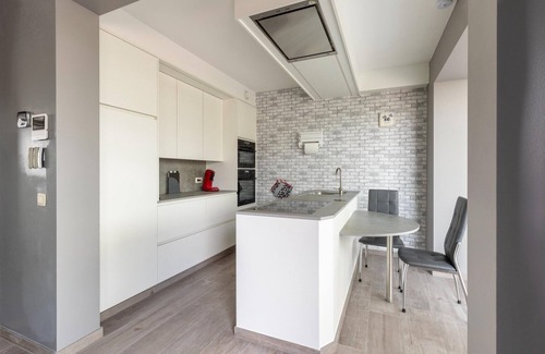 Westende Villa | Modern Villa w/Private Yard