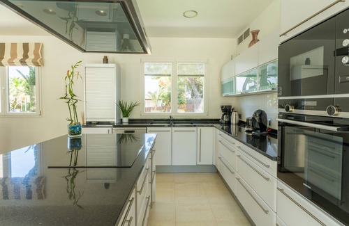 Cala Serena Villa | Modern villa with pool 2 minutes from the beach