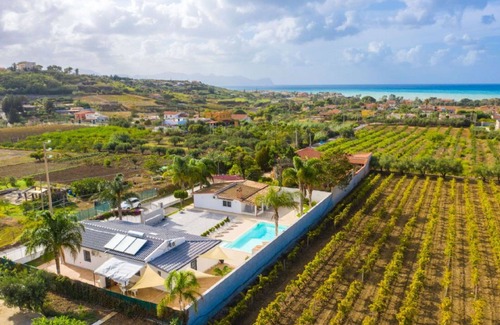 Trappeto Villa | Modern Villa with Pool in Sicily with A/C