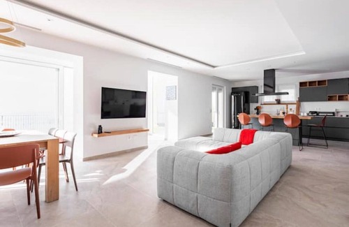 Roiano-Gretta-Barcola-Cologna-Scorcola Villa | Modern villa with pool and stunning view