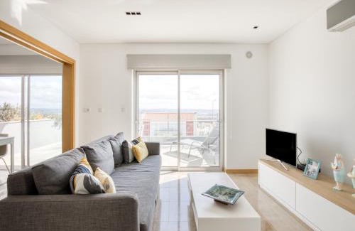 Salir do Porto House | Modern Villa with Pool and barbecue, cleaning included