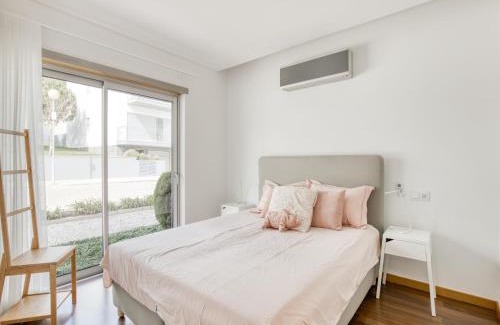 Salir do Porto House | Modern Villa with Pool and barbecue, cleaning included