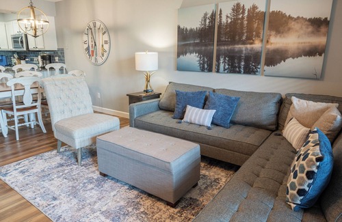 Indian Point Condo | Modern Walk-In Lakefront Condo, Sleeps 8. Ticket Deals and close to Silver Dollar City!