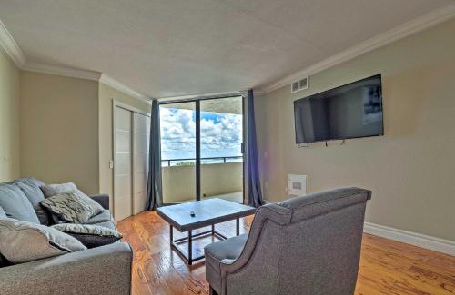 Hudson Apartment | Modern Waterfront Hudson Condo with Resort Pool!